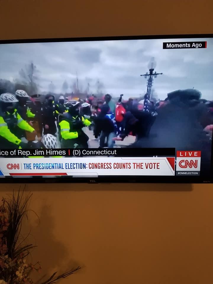 This is what his supporters are doing. If they were Black Lives Matter supporters they would be condemned by the president and his supporters. Where is the outrage now!
Stop the sedition!