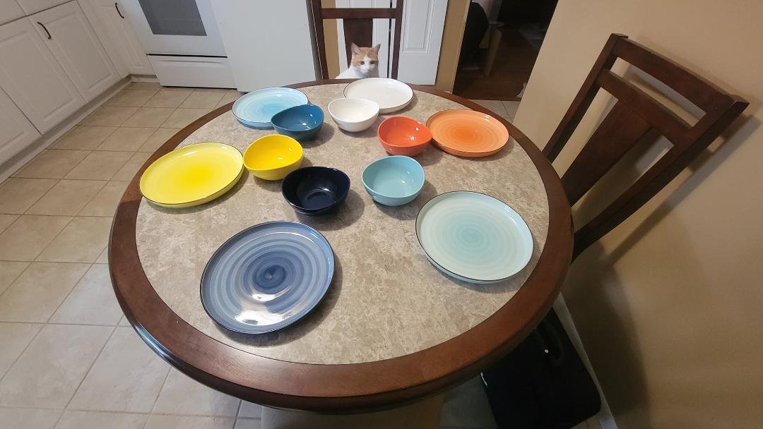 Got me some new dishes and bowls.