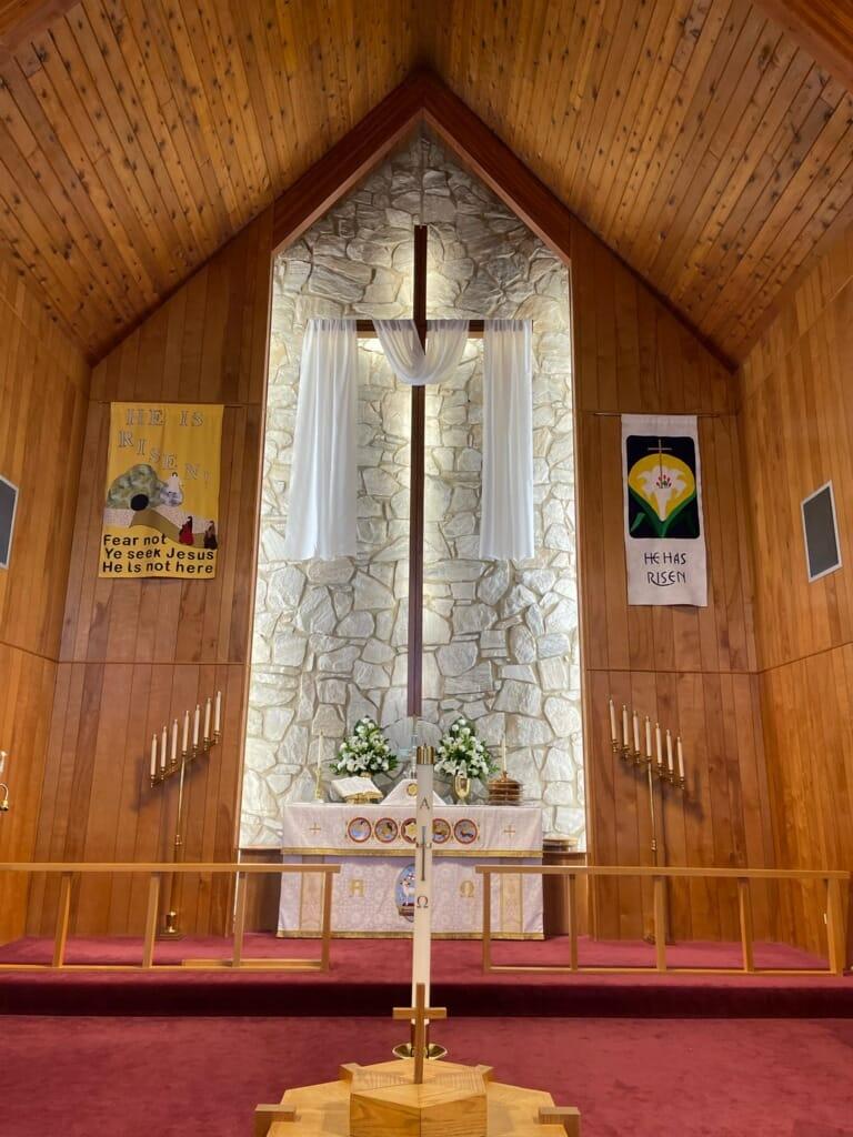 Jesus has Risen. Alleluia.