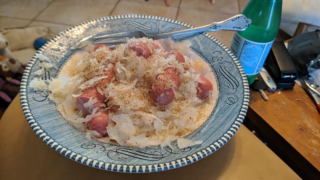 Hot dogs -n- Sauerkraut.