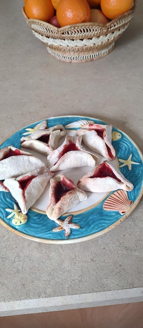 Hamantaschen for Purim! I know what you are saying, "Don't give up your day job"! Hopefully, Adonai, the Hebrew word for G_d is looking done, smiling and saying Thank you!