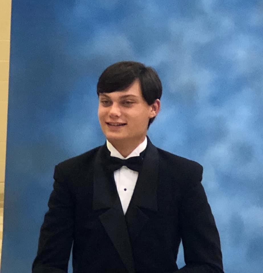 My grandson Jackson Todd Reeves , a Senior this year . One of the choices for his Senior picture . I told him he was “ Clark Gable Debonair “. He had no idea who that was and had never heard of “ Gone With The Wind”. LOL I’
