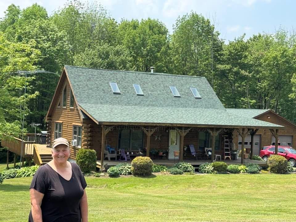 Becky and her 20 acre horse farm reminded me of Heartland.
