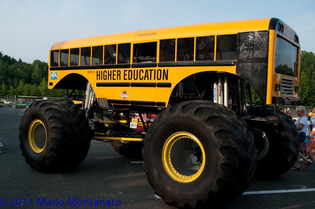 Bustin bus