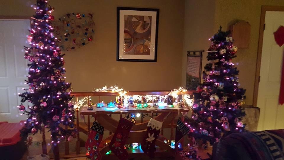 Finishing touch on Sherrys living room trees and table.