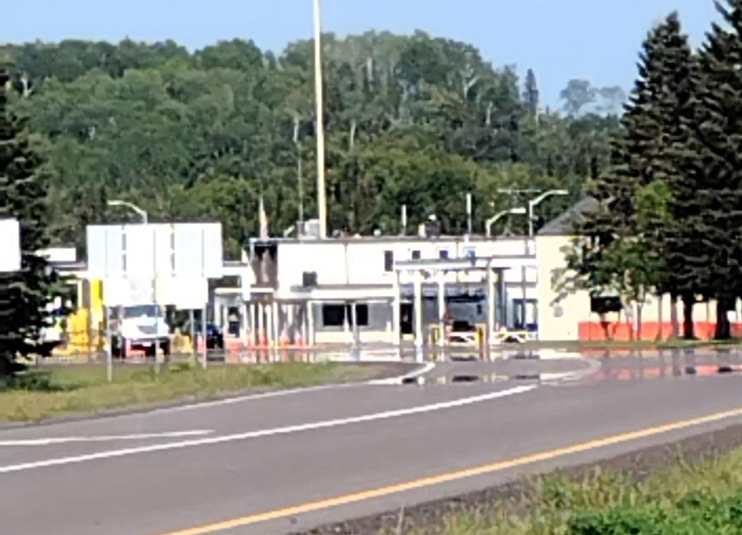 Made it to the Canadian border. They made us leave lol lol.