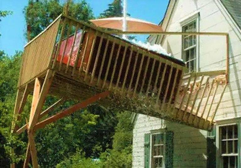Going Down
Sinking into this hot tub is a very literal experience. When a deck is really tall and supported by what looks like toothpicks, installing a heavy tank full of water on top is an absolute no-no.