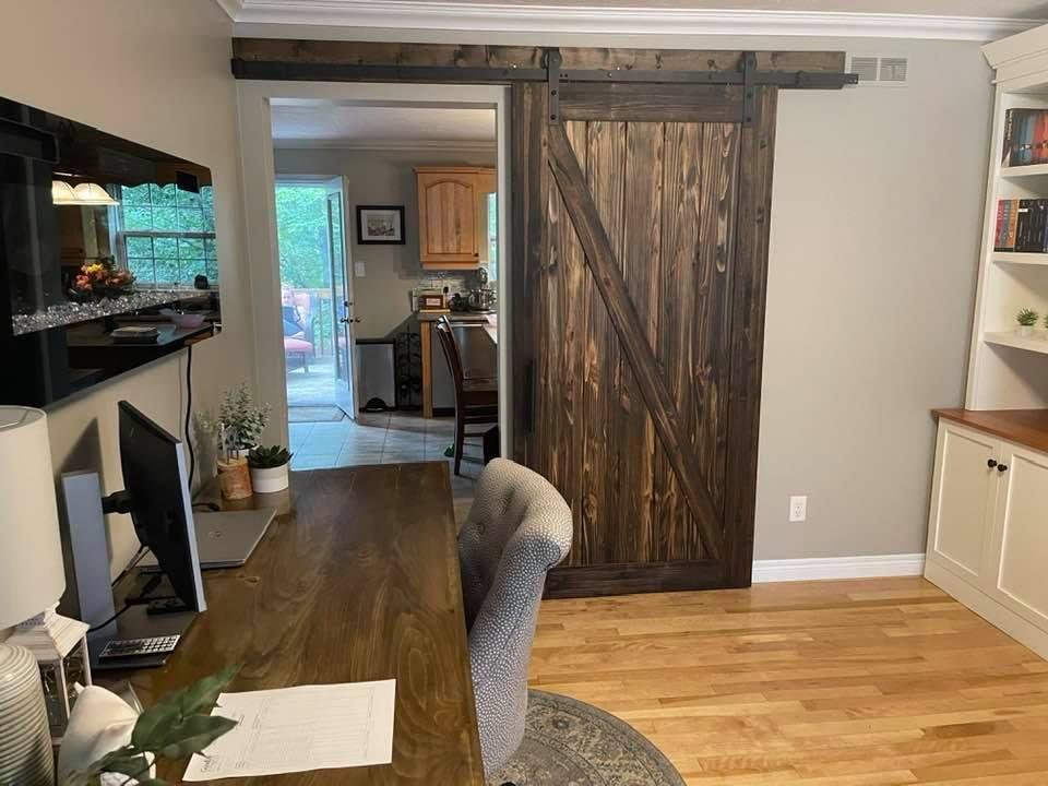 An other door done! :-) now Natalie’s office is done!