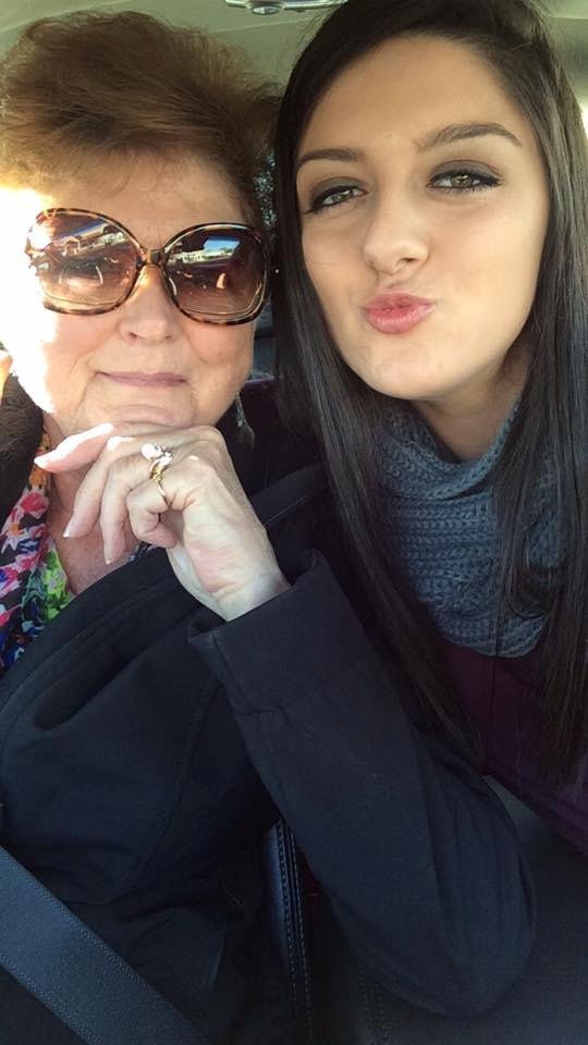Happy birthday to my little
courtenheimer - hope u have an awesome day!!!!! 18 years old? Seems IMPOSSIBLE!