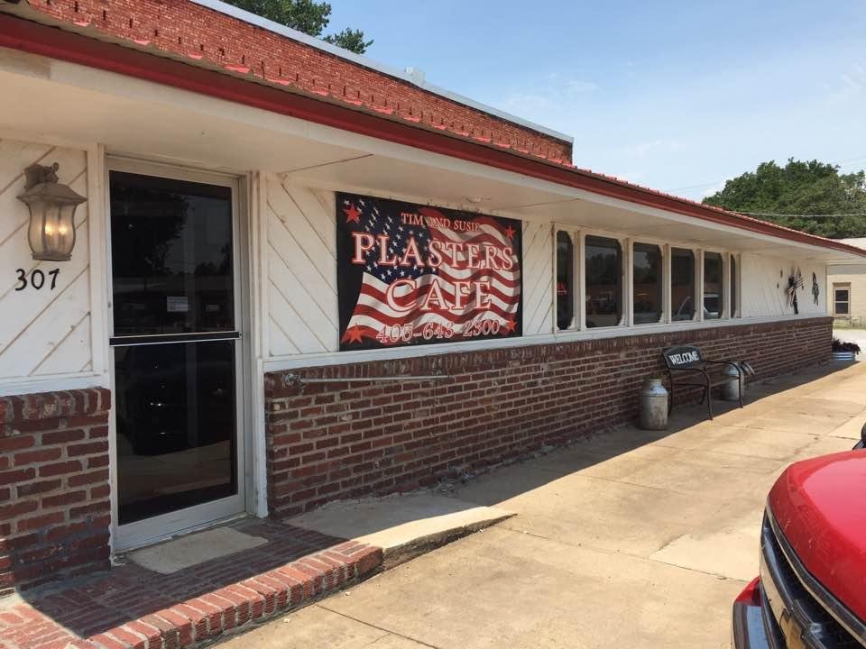 Great place to eat in Fort Cobb! Great food, nice staff, and wonderful owner (Mrs. Plaster) Our second time to eat there coming back from appointment in the city. Missing something though 🤔