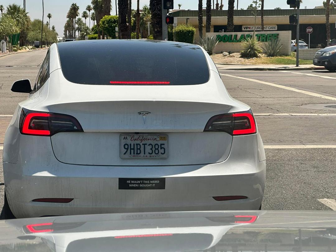 OMG… I laughed my ass off when I saw this. Zoom in on the sticker below the license plate!