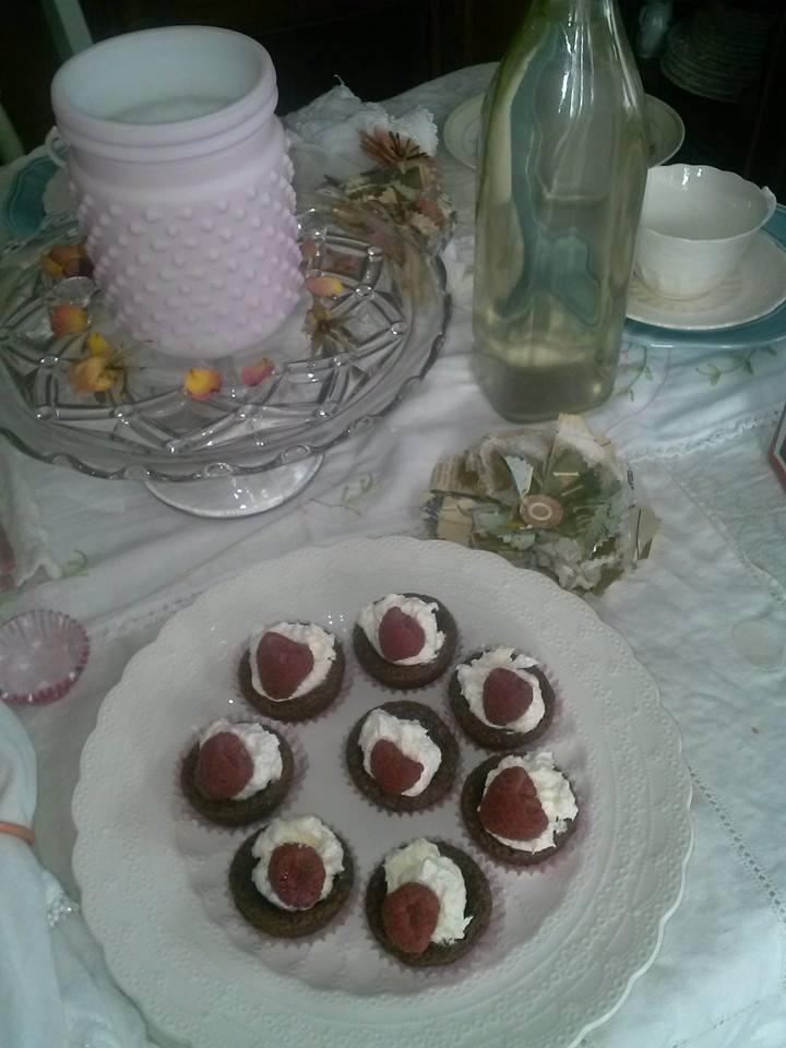 Gonna deliver some yummies to a few of my friends & coworkers <3