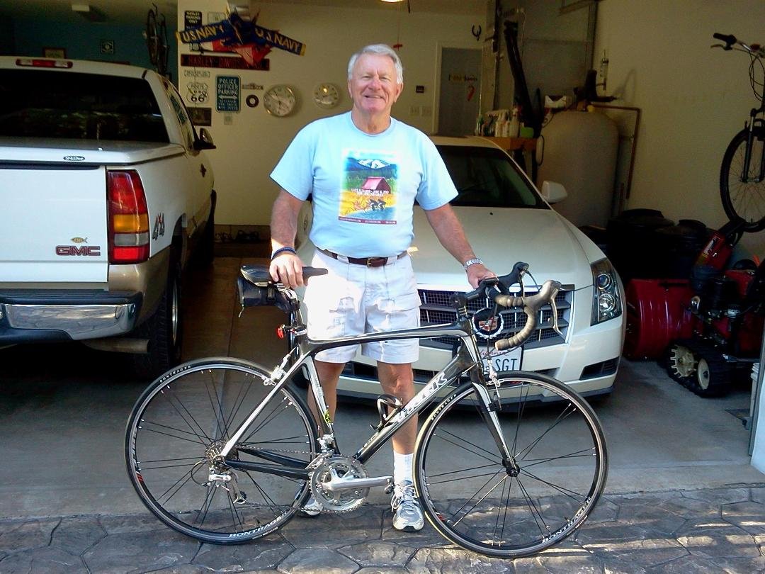 I did it! I bought my "dream bike"; A Trek Madone, all carbon fiber, a real speed machine.