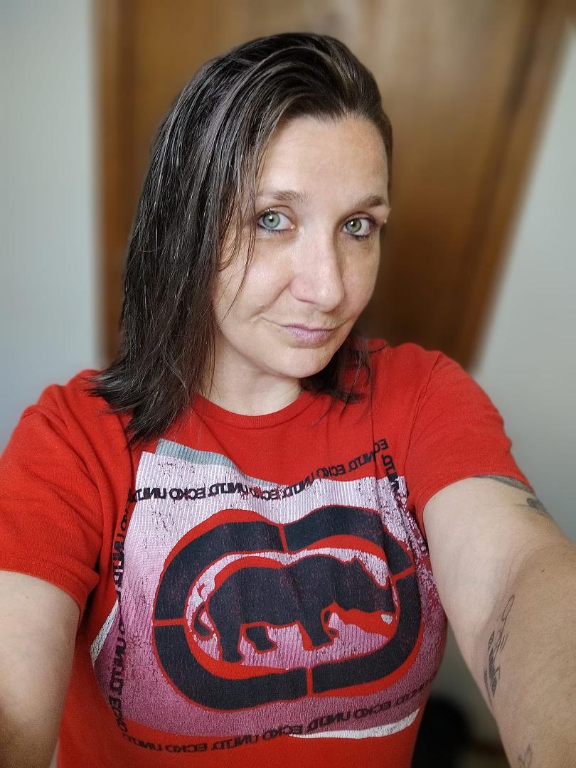 I have been sober for 220 DAYS thank you God and Kathy Elaine Heglund , Kyndra Kay , Kaelan Whitcher , kyia whitcher and Alan Stokes, Kelsey usher , Cindy Stokes you all are my life I love you