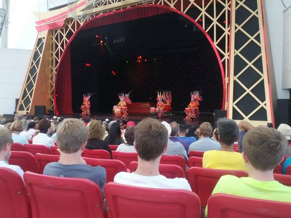 Chinese circus at Navy Pier!!