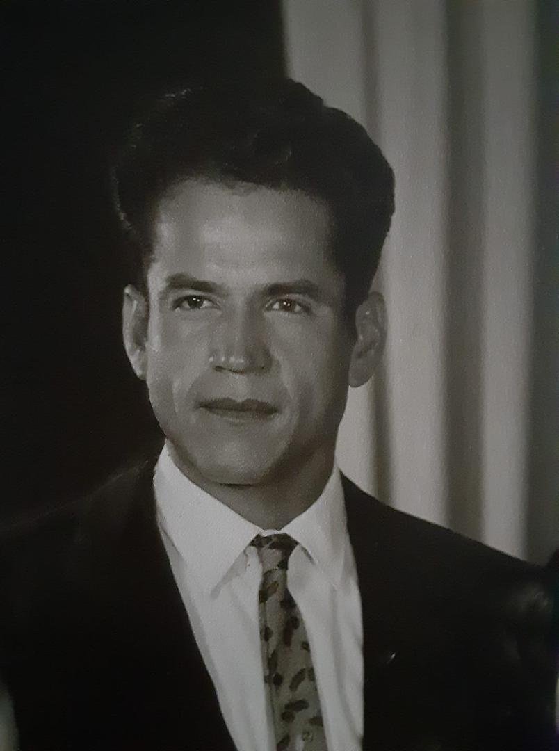 This is my Dad. I am asking people who love their dads whether he is here or not, to join the challenge of posting a photo. Just a photo of your dad, no description. The goal is to flood social media with positive photos of