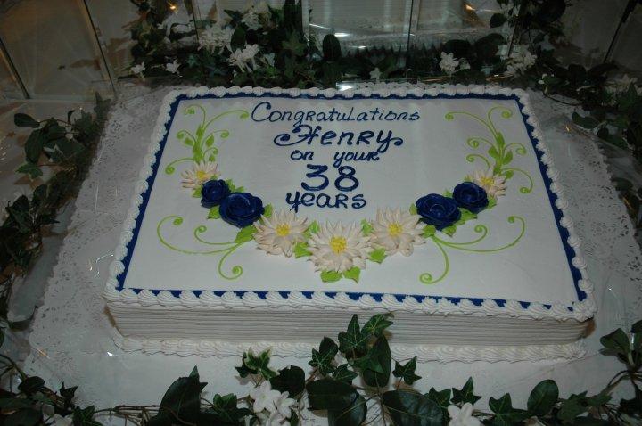 HENRY'S CAKE IT WAS VERY PRETTY