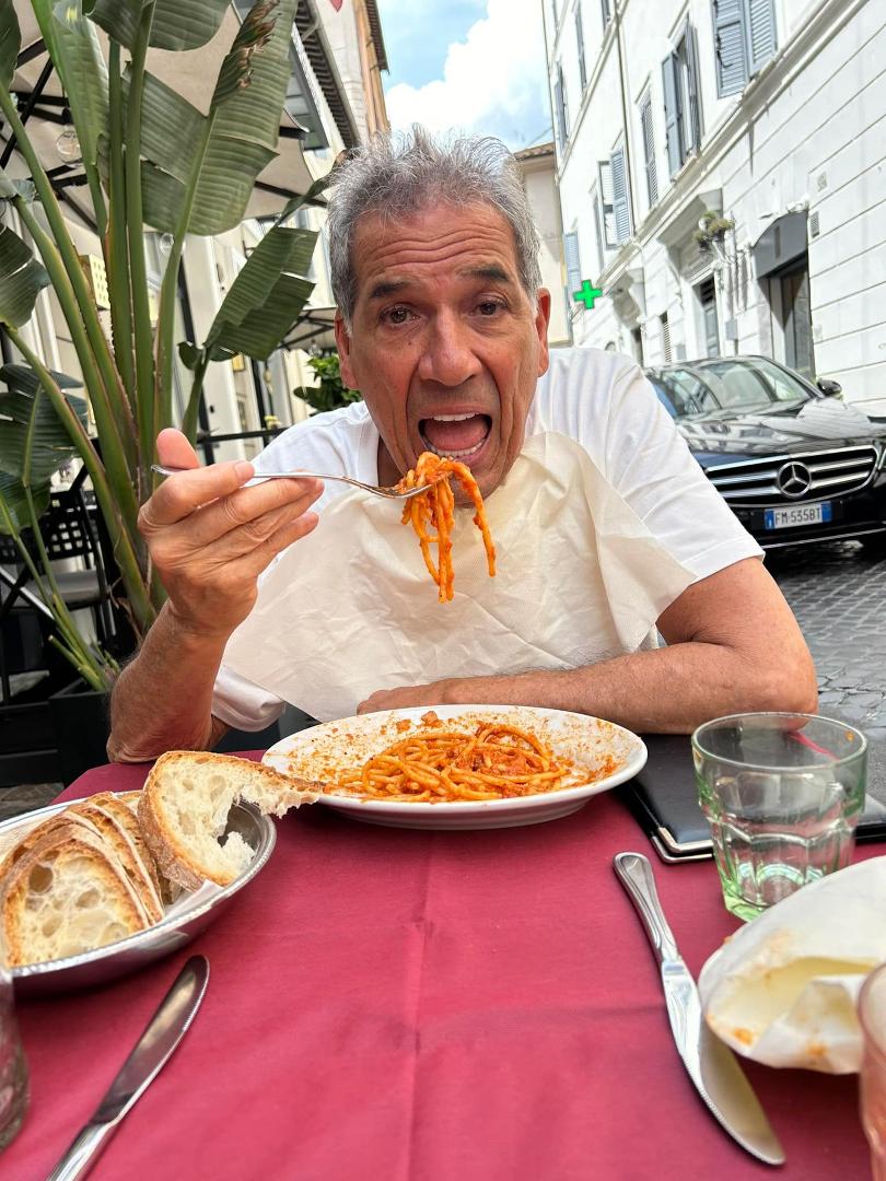When in Rome…..Part 3🇮🇹🍝
.
.
.
.
.
#bobbycollins #bobbycollinscomedian
#rome #romeitaly #share #italianfood