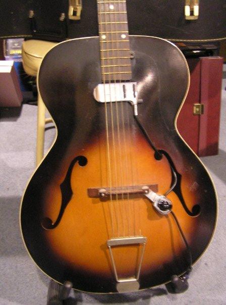 Einar Nordanger's Kay arctop with a DeArmon pick up