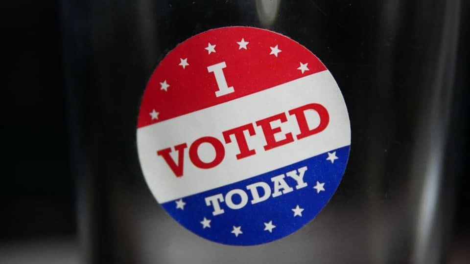I voted today in Texas. Standing in line with only about 25 folks at my local courthouse. Texas leads the nation in voting before the first Tuesday inNovember... very orderly, well managed (California 😂).
In front of m