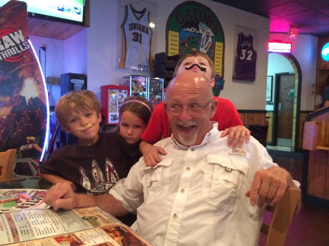 Father's Day! Free wings for dads at Gators dockside. 😎🐊😎🐊👍👍 a fun day