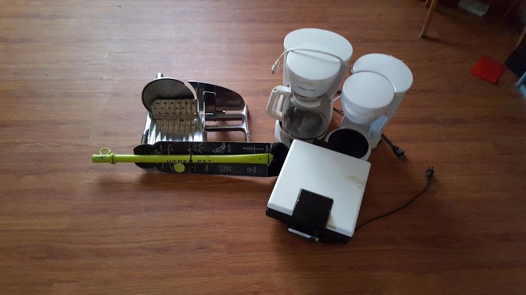 Stainless steel meat slicer, two coffee makers, a sandwich maker, a brand new pet stake! Make offer!