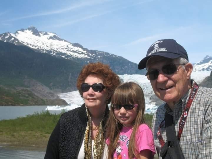 Hard to believe its been nine years since we first traveled to Alaska with our little girl, Kelley....one of many special memories of lots of wonderful  trips together! !