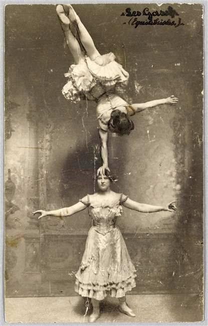 Here's a sneak preview from yesterday's tech rehearsal for Cirque Nocturne, Presented by Romantasy Cabaret! (The girls weren't PLANNING to do this, but due to a bizarre Super Glue incident, it is what it is.) It's on August