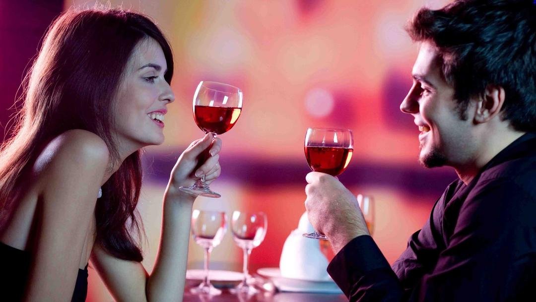 I was feeling like getting away from the weather today. So I dreamed myself into a romantic Italian scene via composing. Hey, us composers are dreamers...

"Love Italian Style" :   http://schicksville.com/Love%20Italian%20S