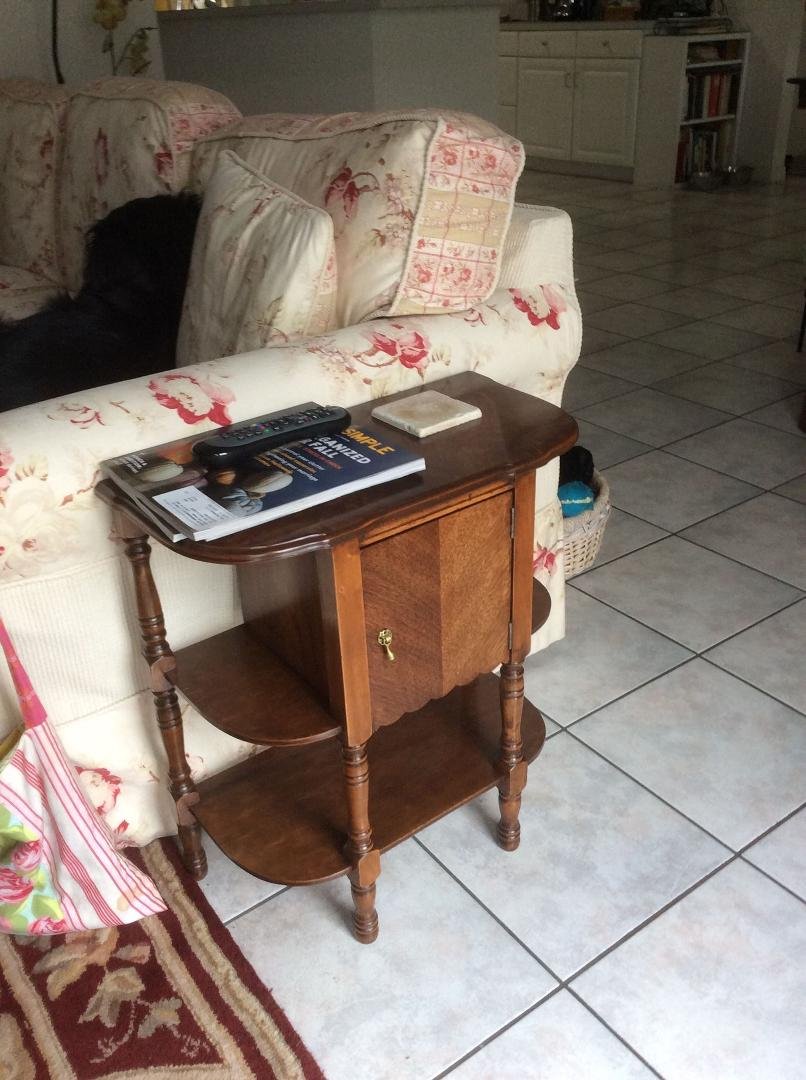 Thank you Doris Arduengo for the beautiful smokers end table😍