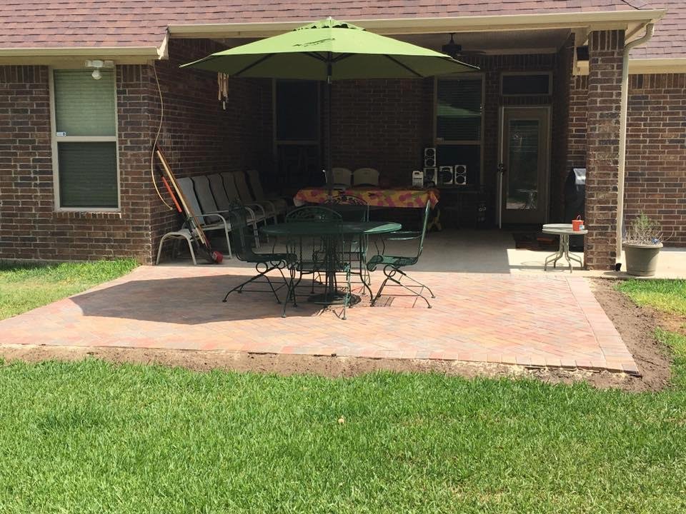 Other than needing a lot of dirt for leveling the patio to the yard and putting down grass. Another project just about done.
Anyone have a pile of dirt to get rid of.