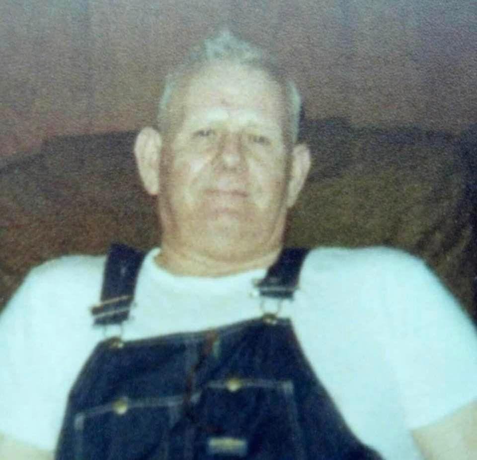The best Daddy and Grandpa ever! Missing you Daddy on this special day! I love you!❤️
