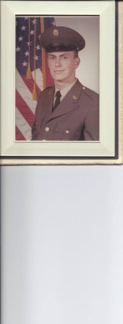 Here's a throw-back to January 1971, (Basic Training, Ft Jackson, SC) for today. Where did the time and all that youth go??? Have a great day, Well... Bye!