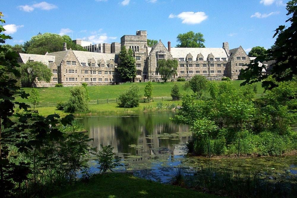 For all of my friends who are Pittsburghers, and don't know Bryn Mawr, it is a small liberal arts school for women on the Main Line in Philadelphia, and it shares a curriculum with two co-ed schools, Swarthmore, and Haverfo