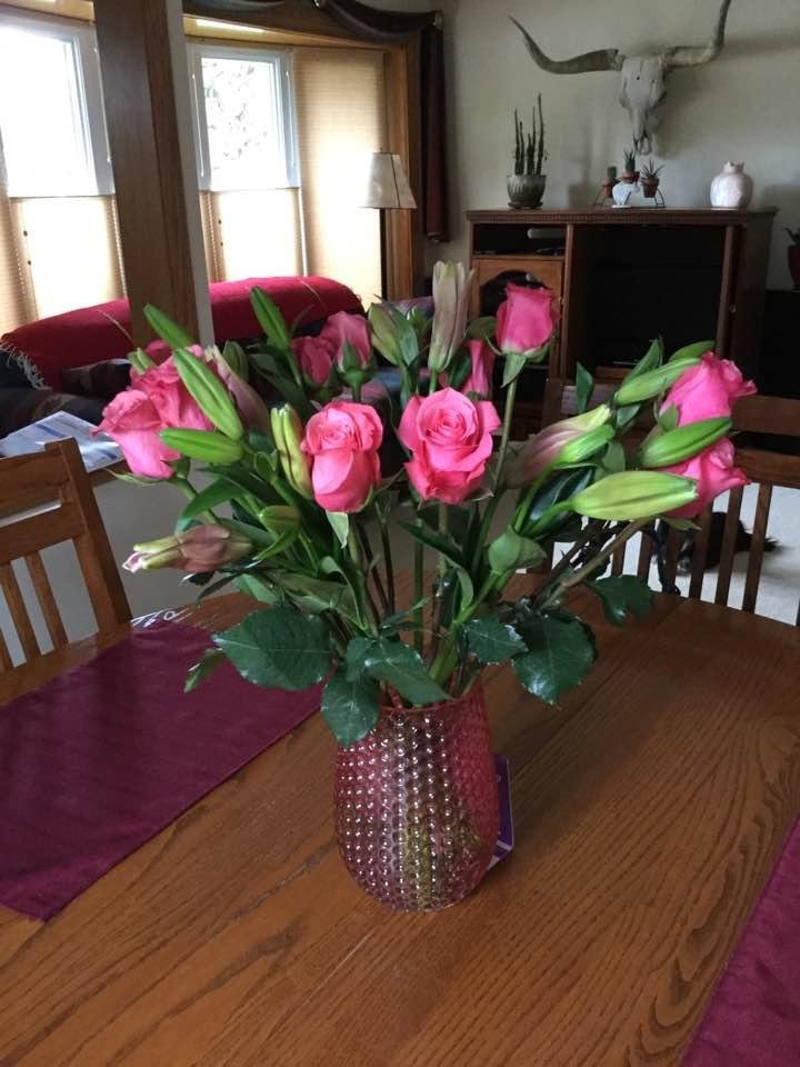 Look at this! My handsome man was thinking of me. The flowers 🌺 are beautiful.