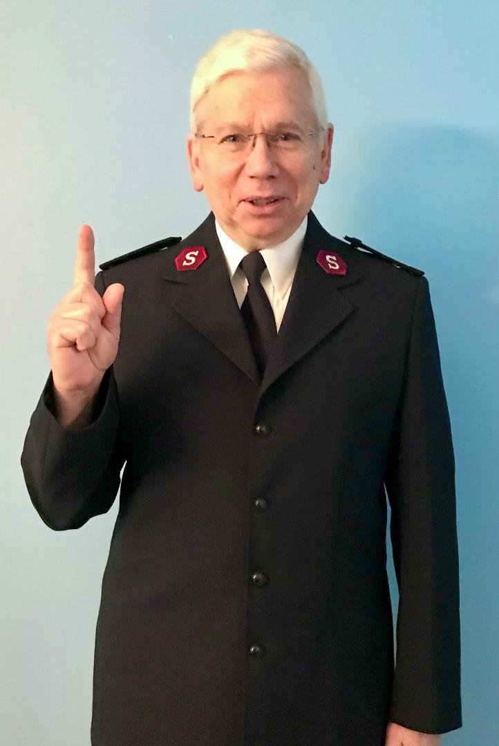Uniform Challenge from my son, Christopher Welch, in Italy:

In questo momento nel quale dobbiamo inventarci nuovi modi per testimoniare ed essere visibili vi propongo una sfida: posta una foto in uniforme e un versetto. Ta