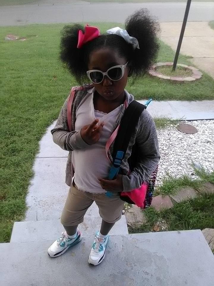 My diva on here way to school😍