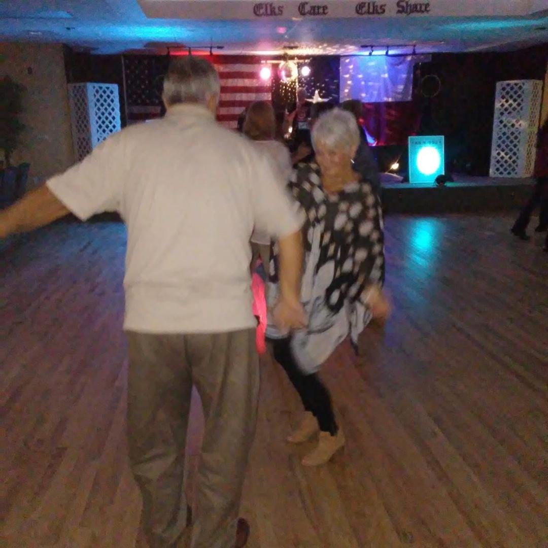 Great moves Diane Bradshaw.....I don't think you say down all night did ya??? Oh yeah I saw you stop dance g lo g enough to get pictures taken...so glad you came and I got to visit with you. Love you...