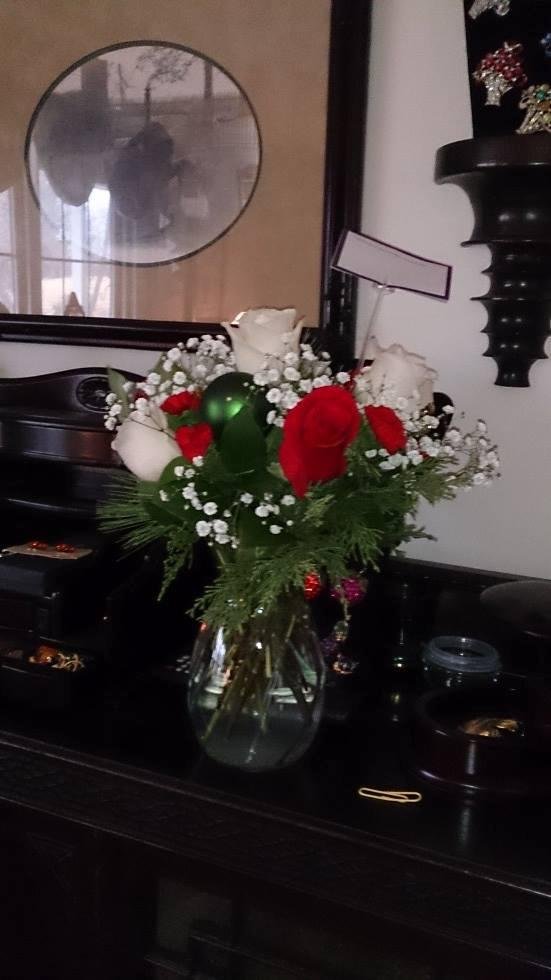 Just received these gorgeous flowers from friends Linda Lou and Andrew Lam. You guys are great. Thanks so much for the flowers and remembering my birthday.