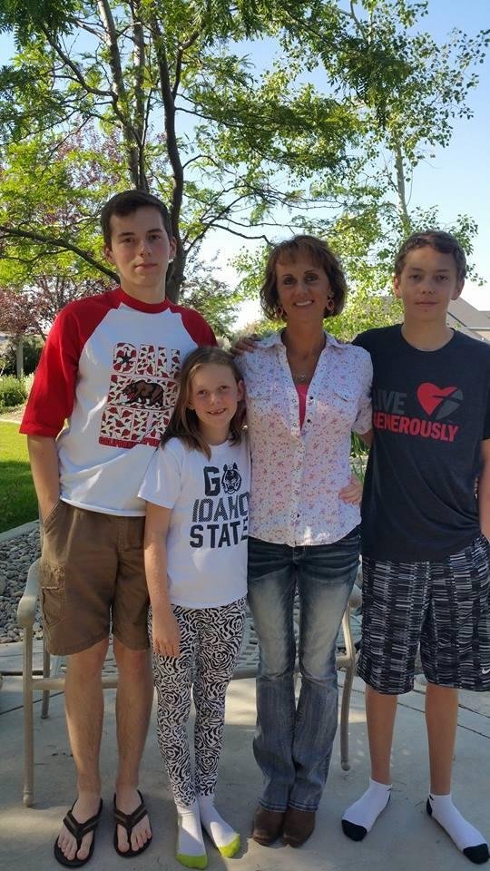 Yesterday was our Grandson Jordans 18th Birthday, He was abe to have is Mom Linda , younger brother Brayden and sister Maddie here with him on his Special Day( Ty older Brother will be here Saturday) . I want to wish him,