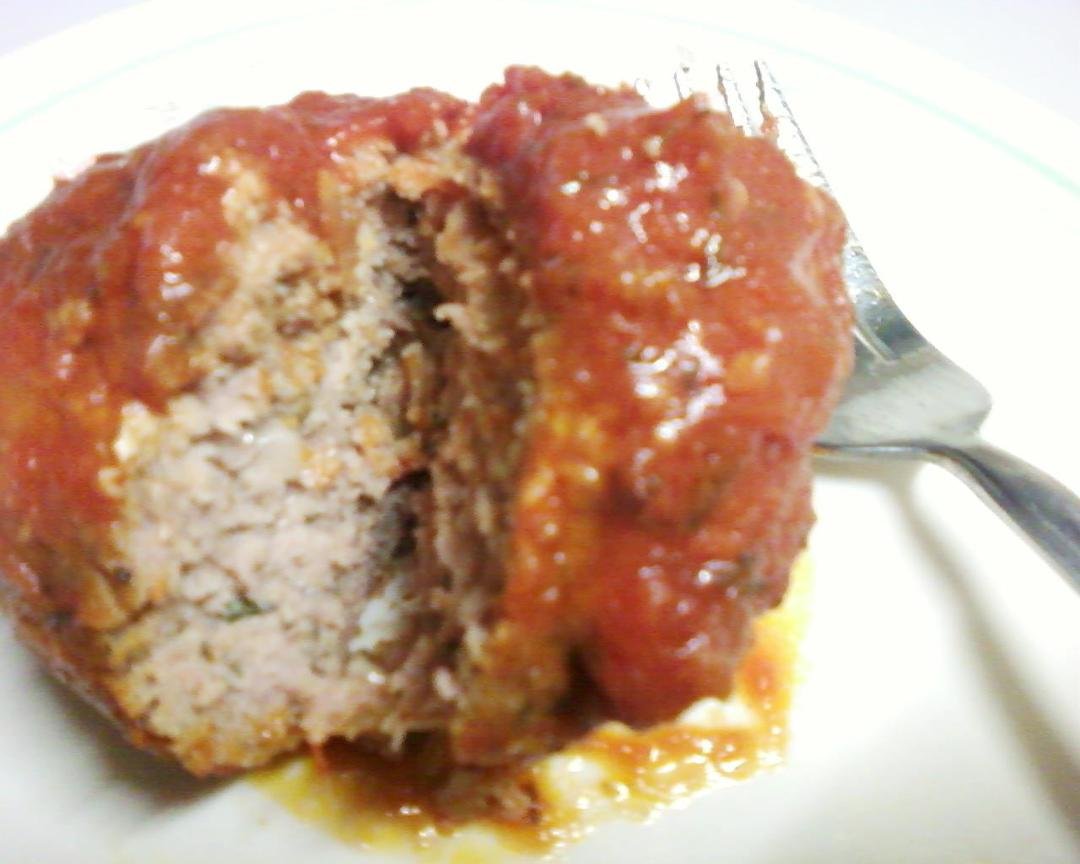 Homemade meat-a-balls made with shallots and freshly chopped oregano. Good stuff. And there's plenty of leftovers