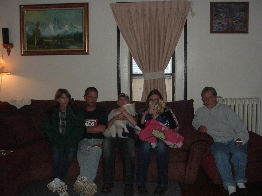 alisa jason and family with grandma rivard