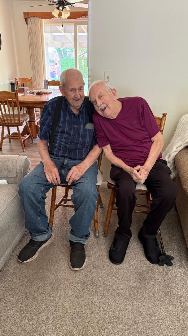 This is such a heartwarming scene, it melted my heart seeing Grandpa (Russ) and Uncle Ray together, ❤️