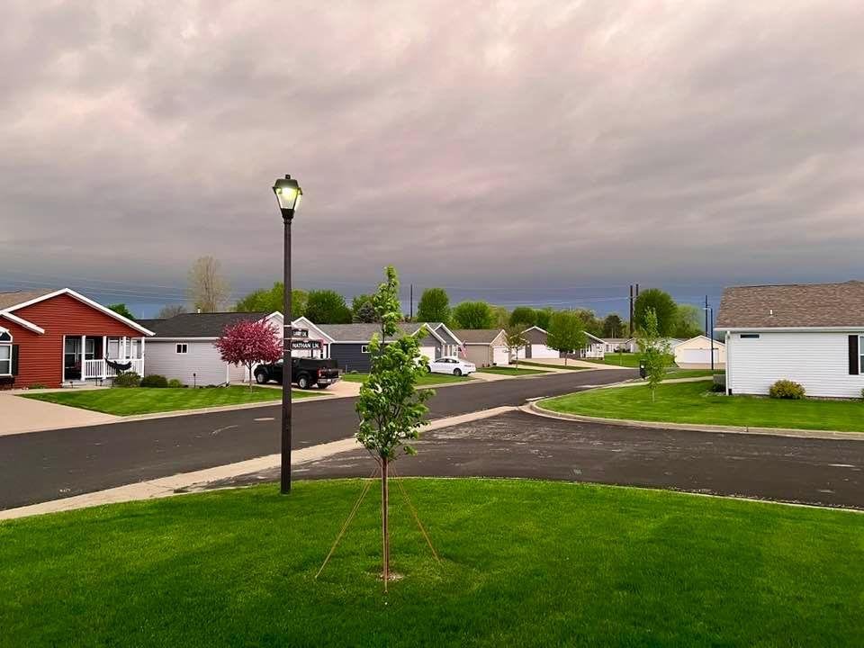 We don't get a whole lot of morning storms here but when we do a look to the southwest lets us know it's coming. In the time it took for me to post this, it got dark like nighttime.