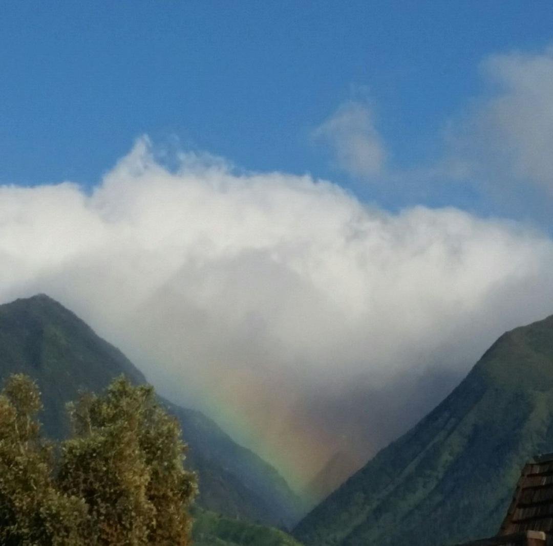 Beautiful rainbows all day.