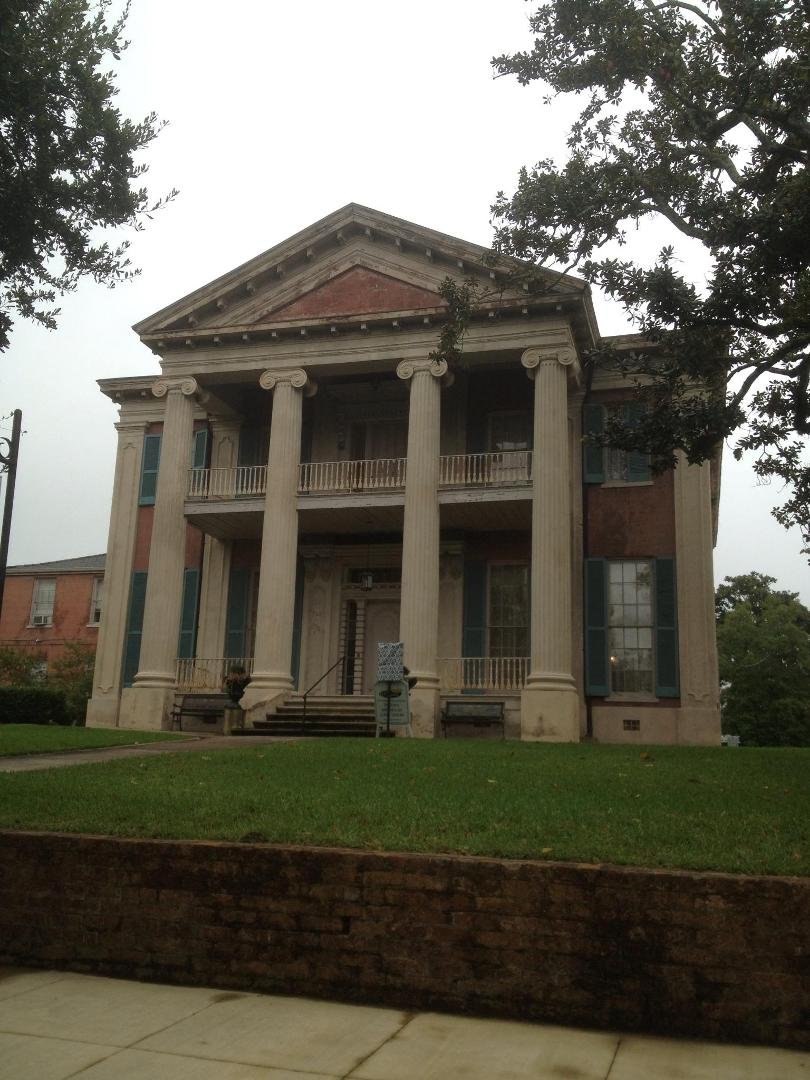 Beautiful "Little " Townhouse in Natchez.