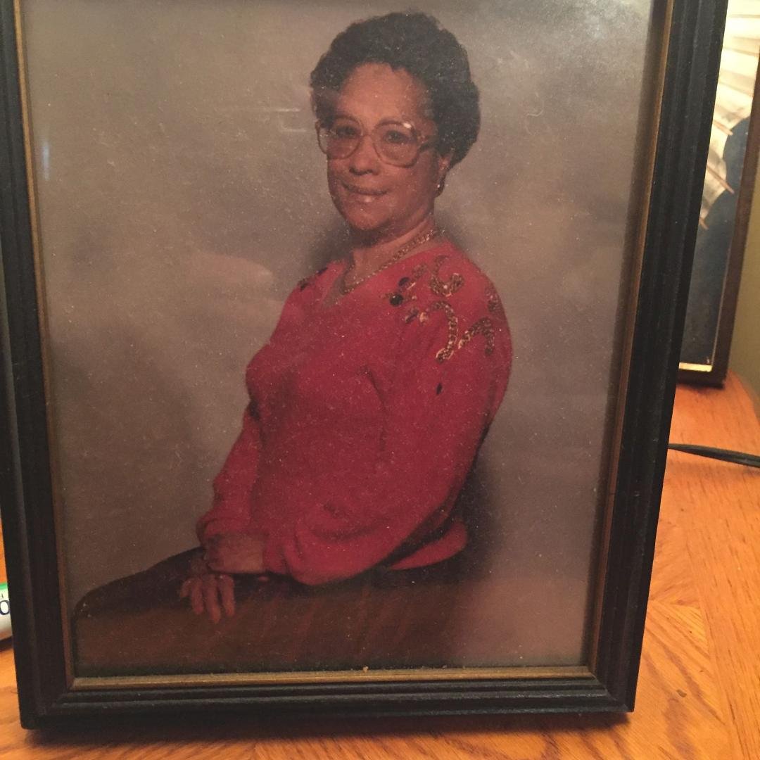 Happy Morhers Day Mom I love u always