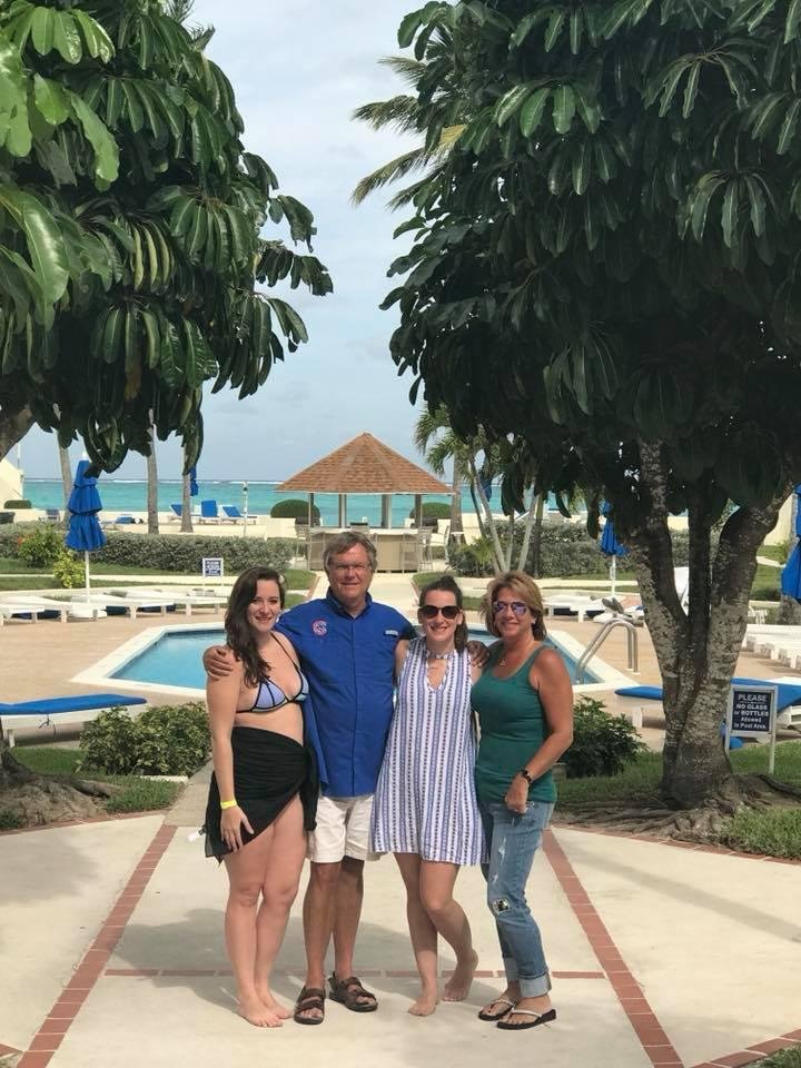 One last pic before we go home. Love you girls so much.
