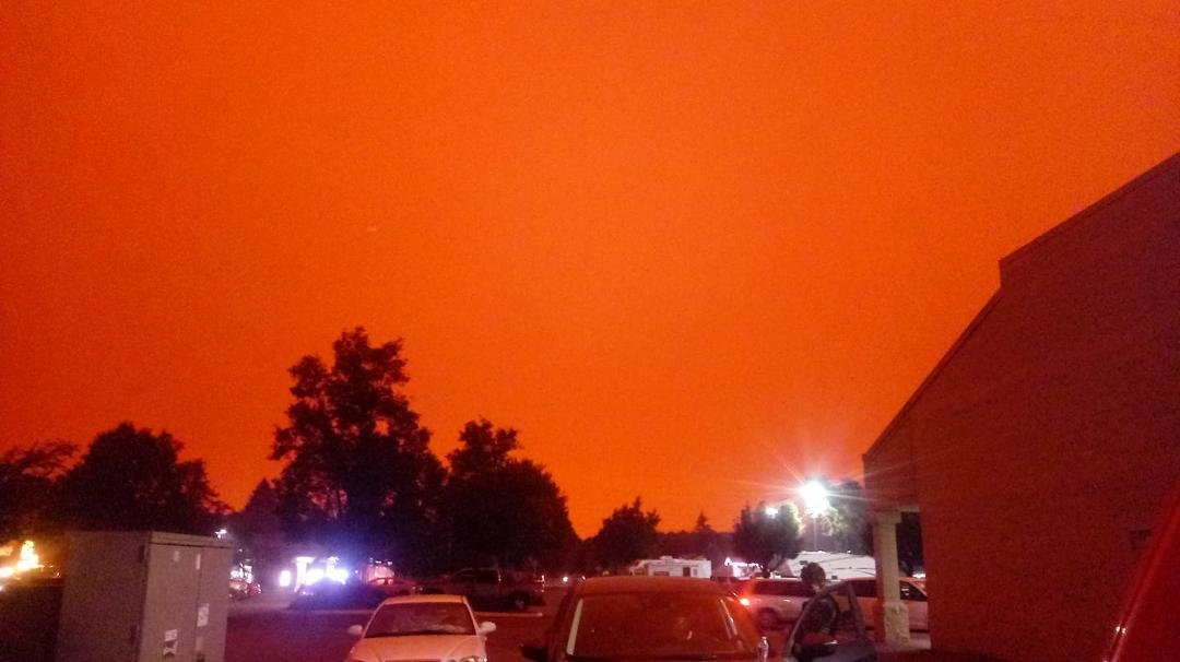 This is the sky here in Stayton.