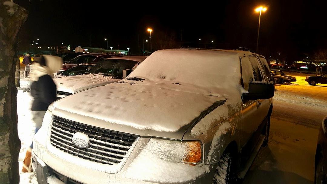It's going to be a Merry White Christmas here!  Dry powder snow!  Loving it!